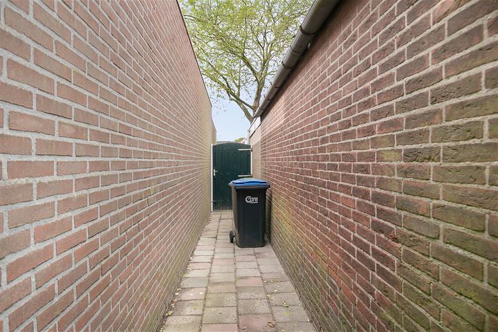 Bekijk foto 38 van Zeelsterstraat 93