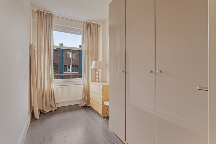 Bekijk foto 16 van Lutmastraat 220-3