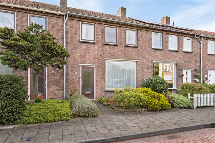 Bekijk foto 1 van Spoorstraat 53