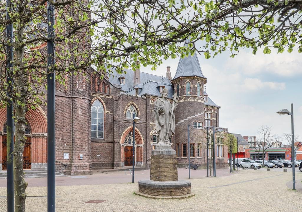 Photo 9 of Bonifatiusplein 2