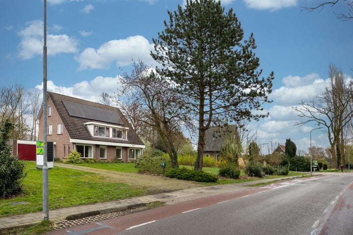 View photo 37 of Postweg 76