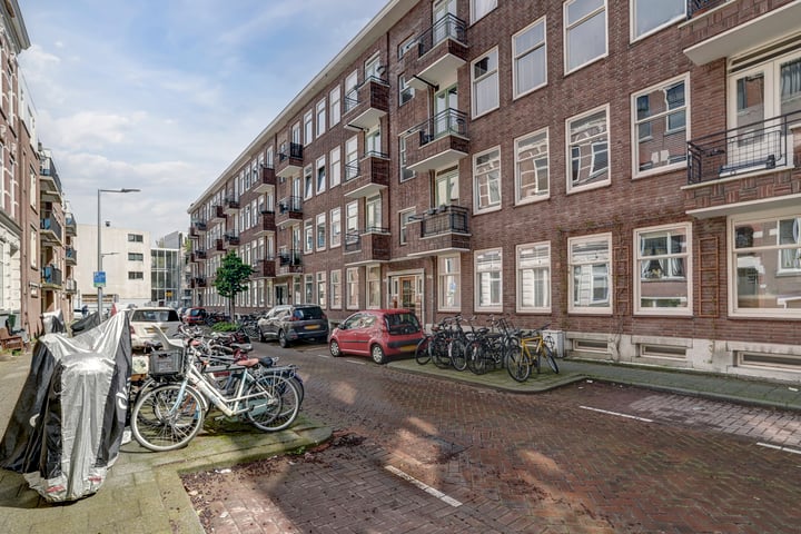 View photo 25 of Roo-Valkstraat 16-B