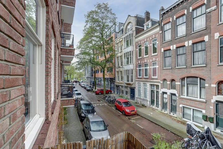 View photo 24 of Roo-Valkstraat 16-B