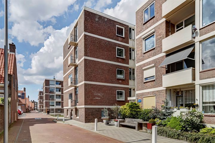 Bekijk foto 30 van Rijnmond 114