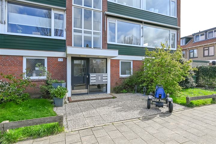 Bekijk foto 25 van Corantijnstraat 17