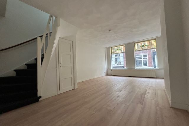 View photo 17 of Noordeinde 102-A