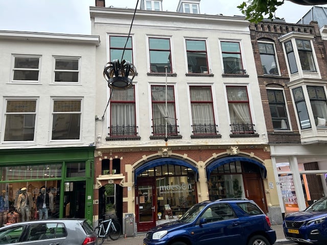 View photo 32 of Noordeinde 102-A