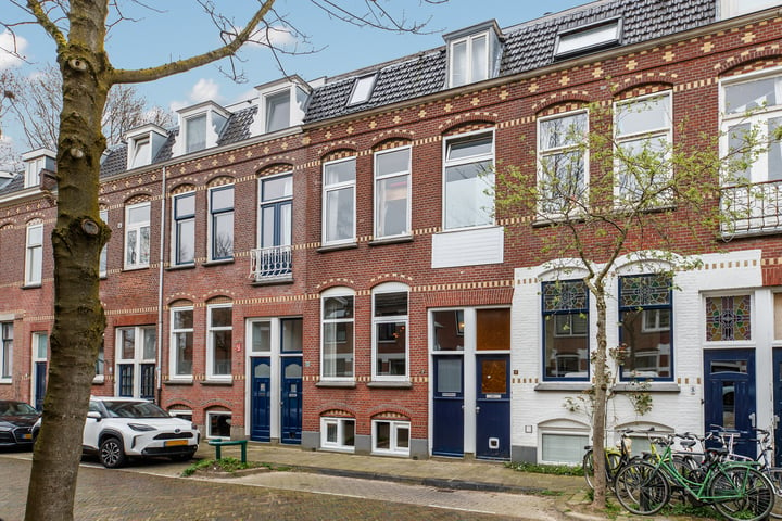 Bekijk foto 1 van Leeuwerikstraat 7