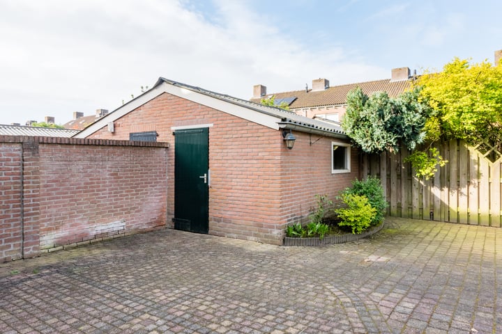 Bekijk foto 47 van Ooievaarstraat 36