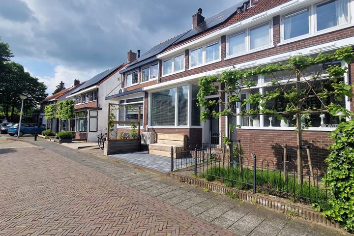 View photo 2 of Dwarsstraat 11