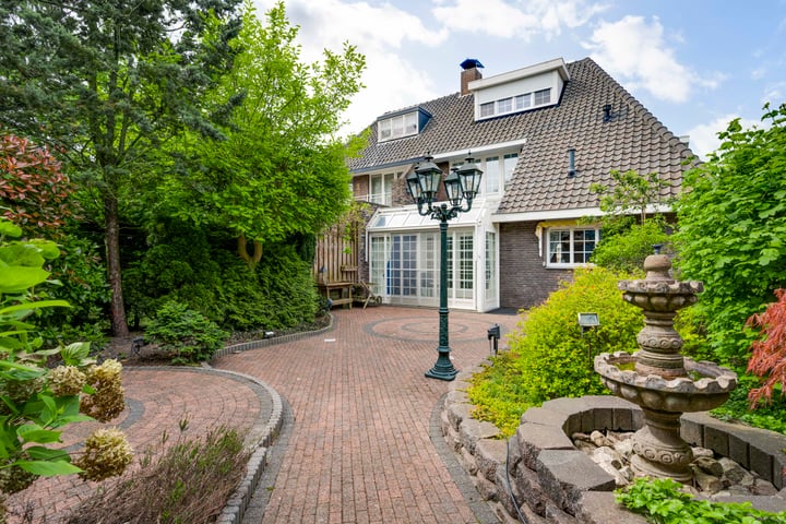 View photo 46 of Kouvenderstraat 236