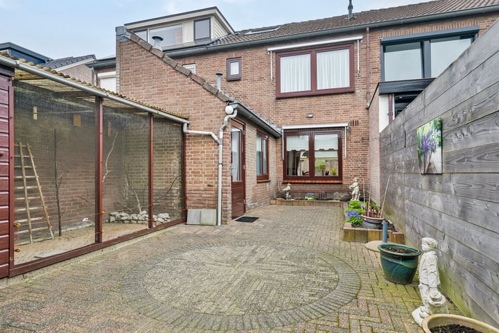 Bekijk foto 18 van Colijnstraat 27