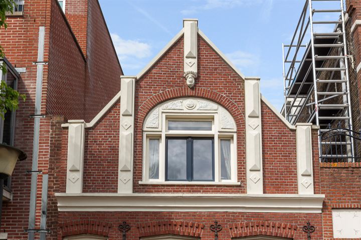 View photo 6 of Emmastraat 49