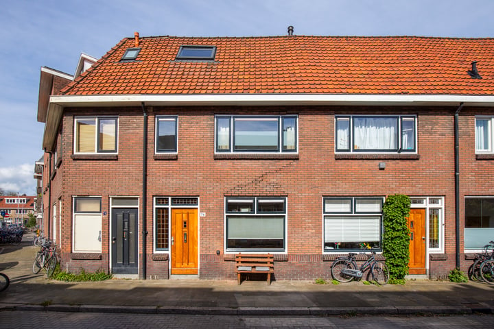 Bekijk foto 1 van Jacob van der Borchstraat 76