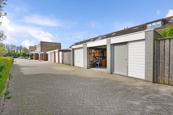 Bekijk foto 22 van Ritthemsestraat 89