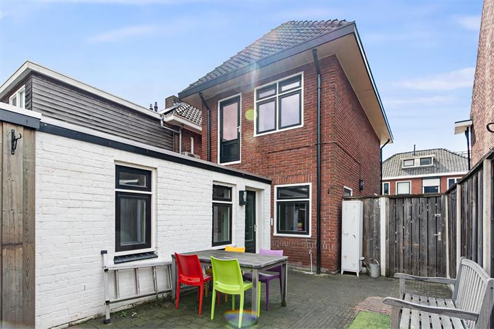 Bekijk foto 33 van Van den Boschstraat 13