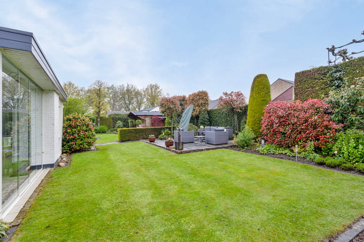 Photo 42 of Hulstlaan 12