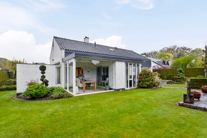 Photo 36 of Hulstlaan 12