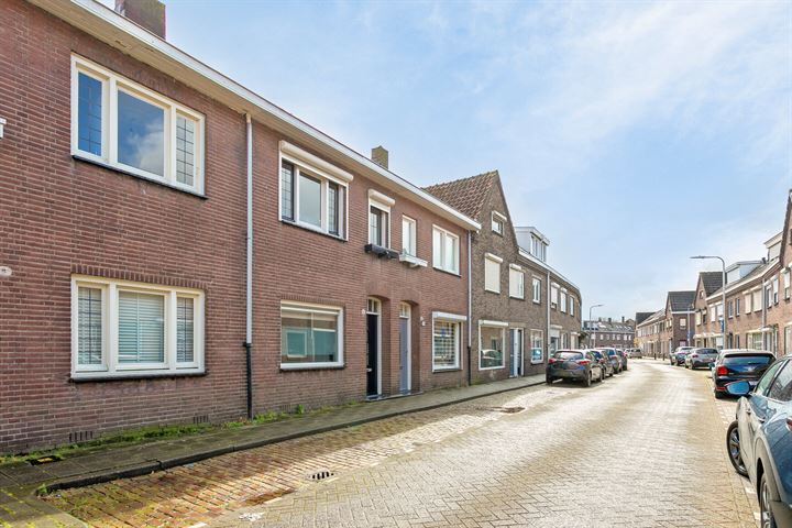 Bekijk foto 3 van Van Alkemadestraat 8-A