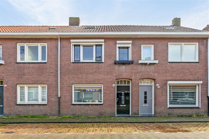 Bekijk foto 1 van Van Alkemadestraat 8-A