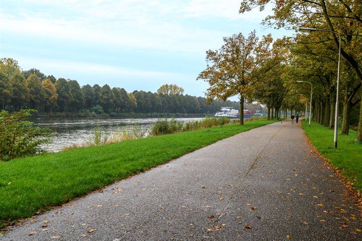 Bekijk foto 39 van Bolerostraat 81