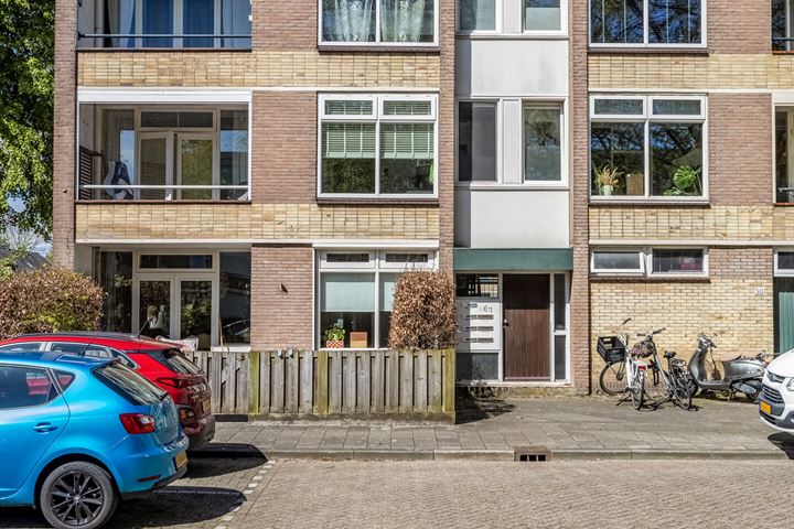 Bekijk foto 2 van Trompstraat 52