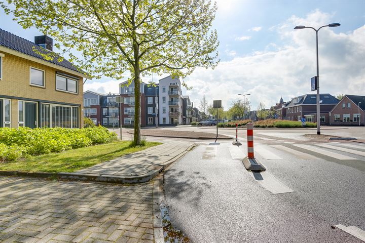 Bekijk foto 42 van Haarstraat 166