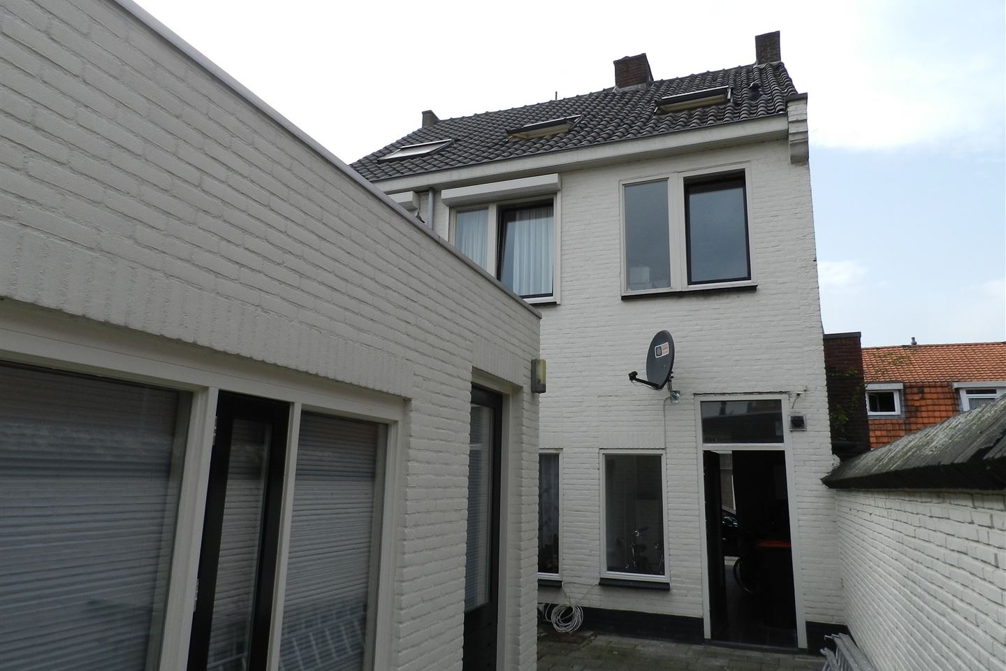 View photo 3 of Staringstraat 12