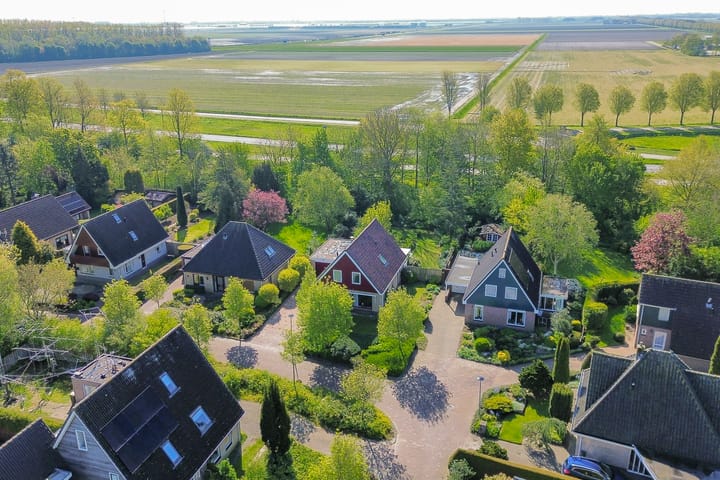 Foto 1 van Leeuwetand 27