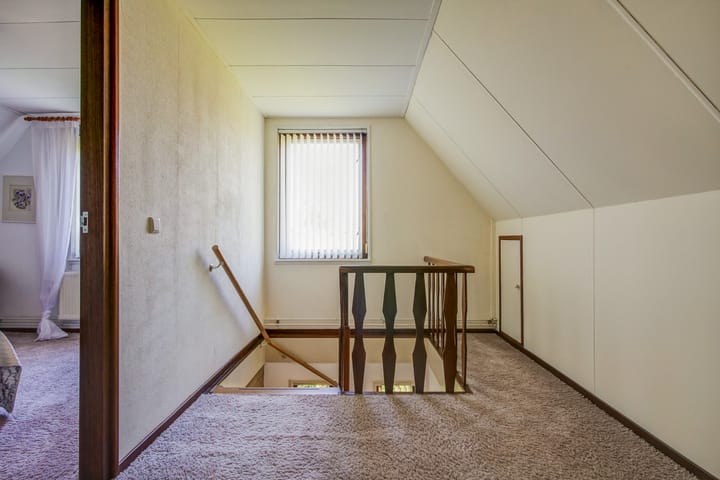 Foto 15 van Leeuwetand 27