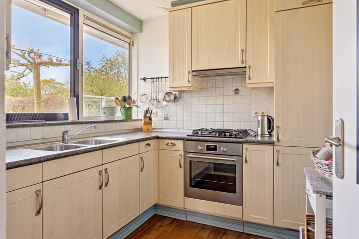 Foto 15 van Iepenlaan 18 .