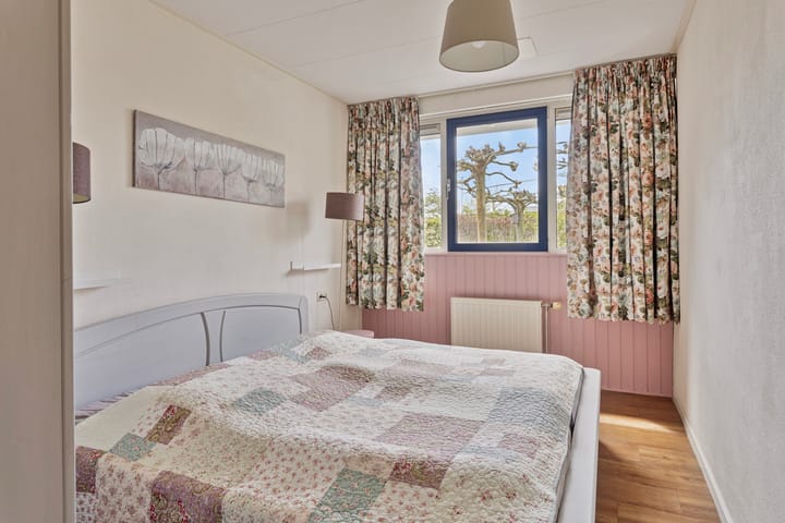 Foto 21 van Iepenlaan 18 .