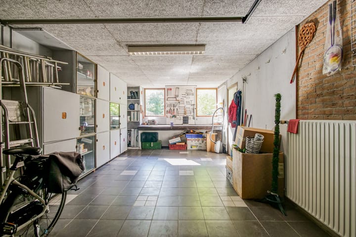 Foto 29 van Leeuwetand 27