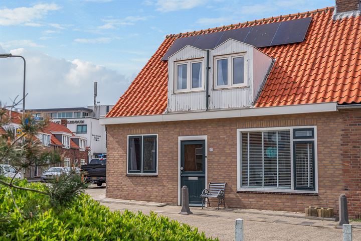 Bekijk foto 44 van Trompstraat 17