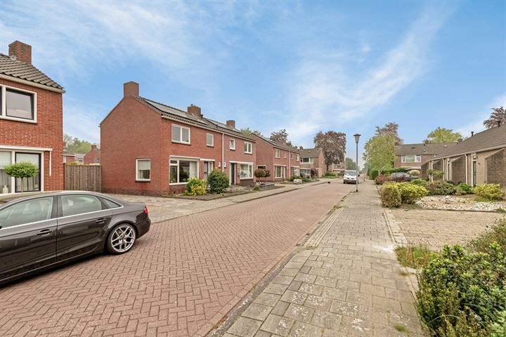 Bekijk foto 4 van Heemskerkstraat 84