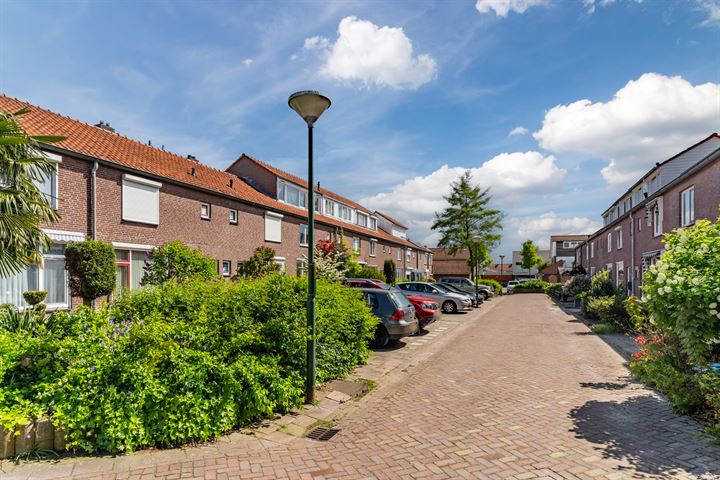 Bekijk foto 42 van Hoenderakkerstraat 19