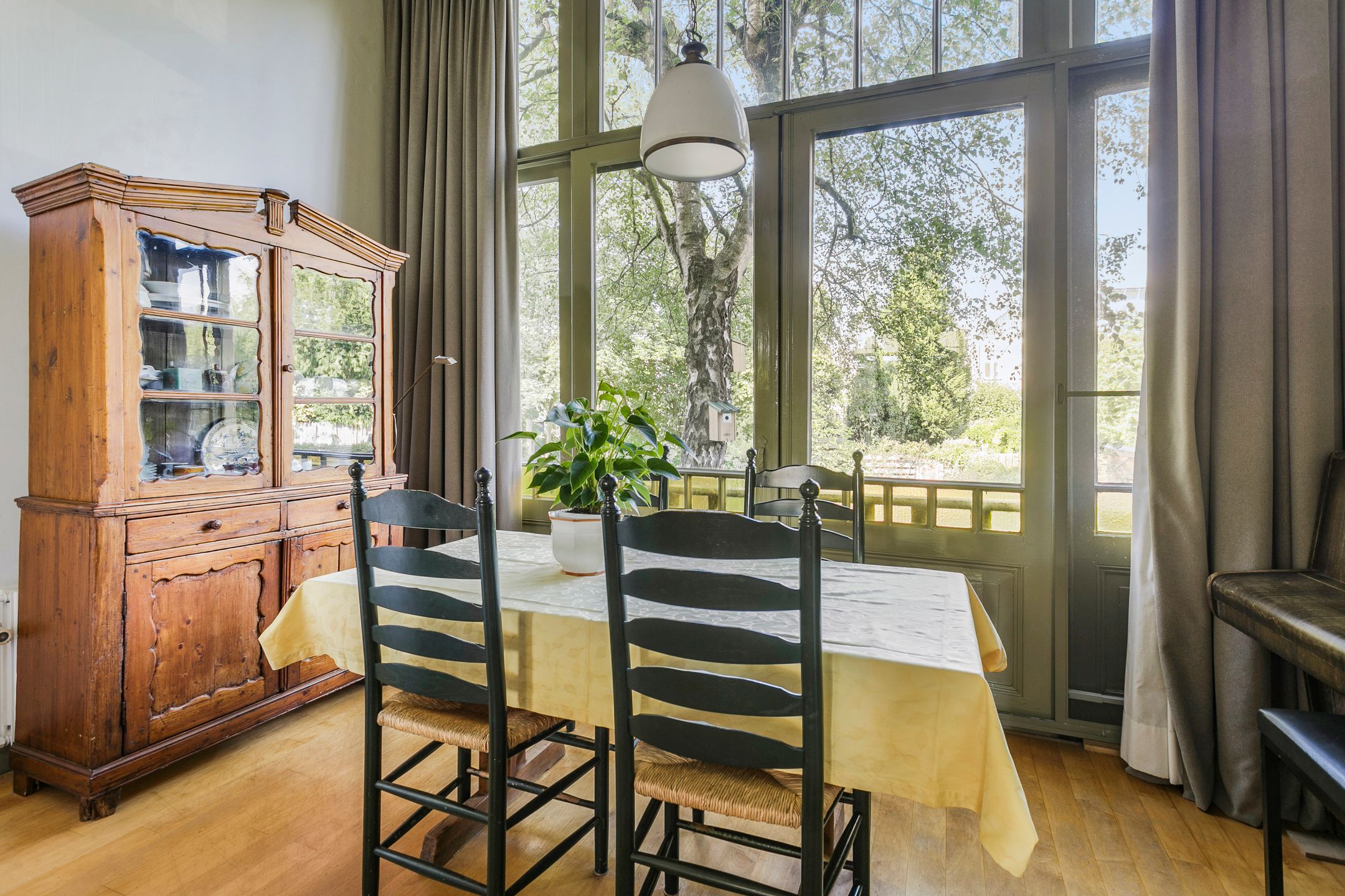 Foto 12 van Burg. Dijckmeesterweg 23