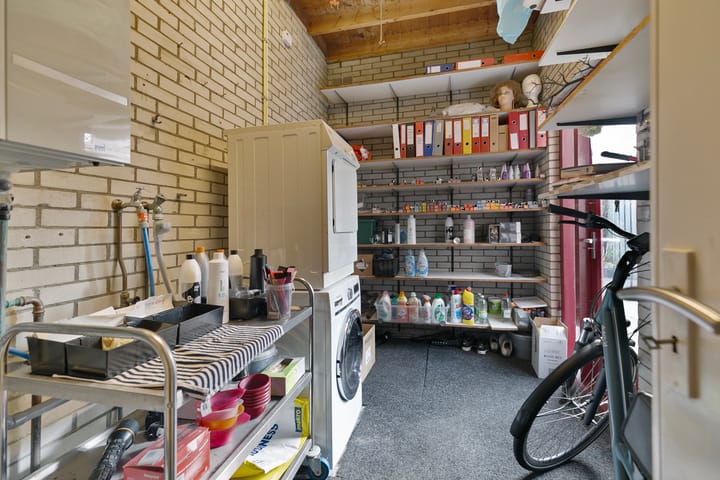 Photo 10 of Zeestraat 78