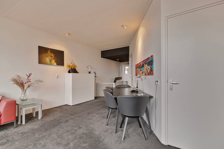 Photo 17 of Zeestraat 78