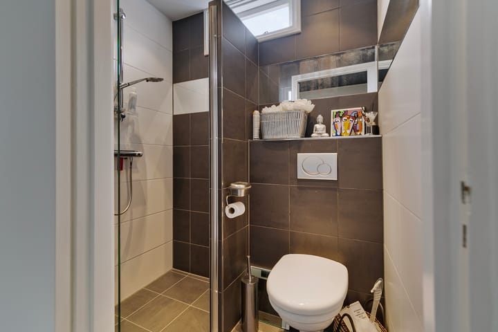 Photo 22 of Zeestraat 78