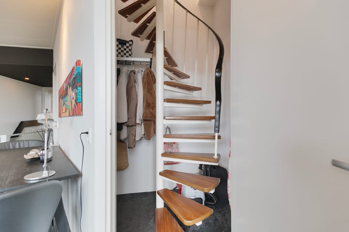 Photo 18 of Zeestraat 78