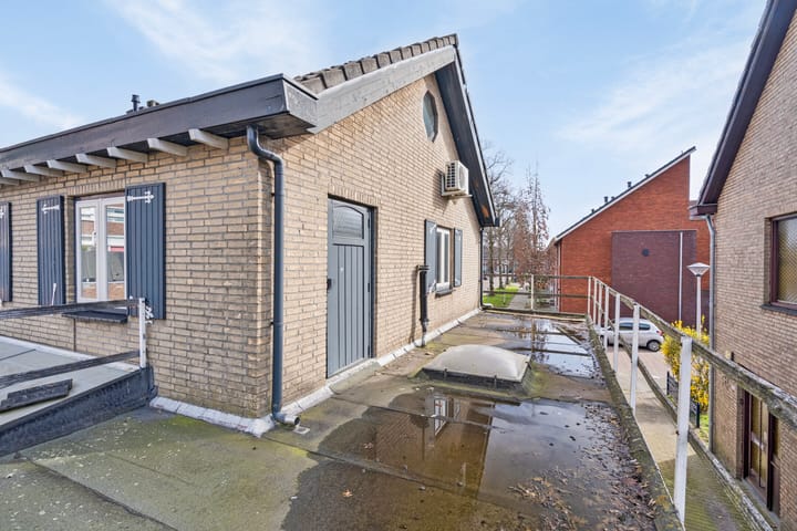 Foto 28 van Broekwal 80