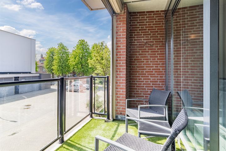 View photo 18 of Paus Adriaanstraat 29-B