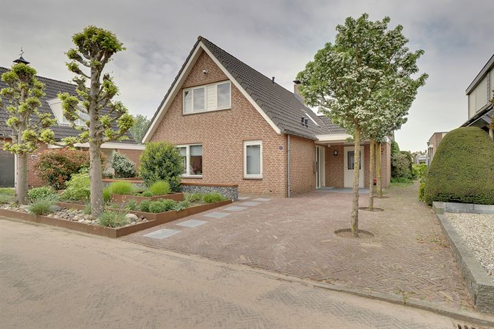 Bekijk foto 1 van De Gasperistraat 14