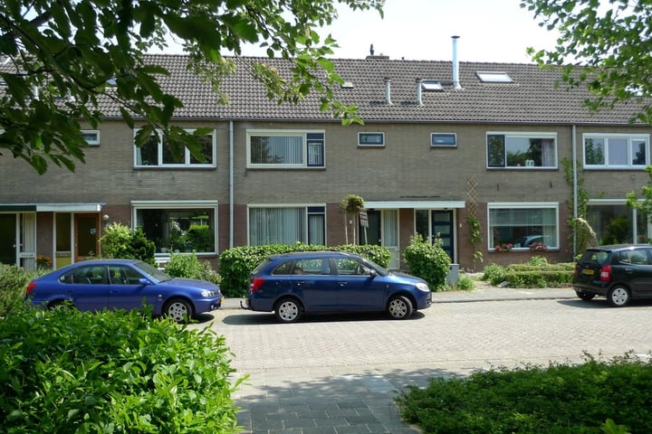 Bekijk foto 1 van Wendelmoet Claesdochterlaan 6