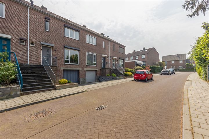 View photo 5 of Vloedstraat 6