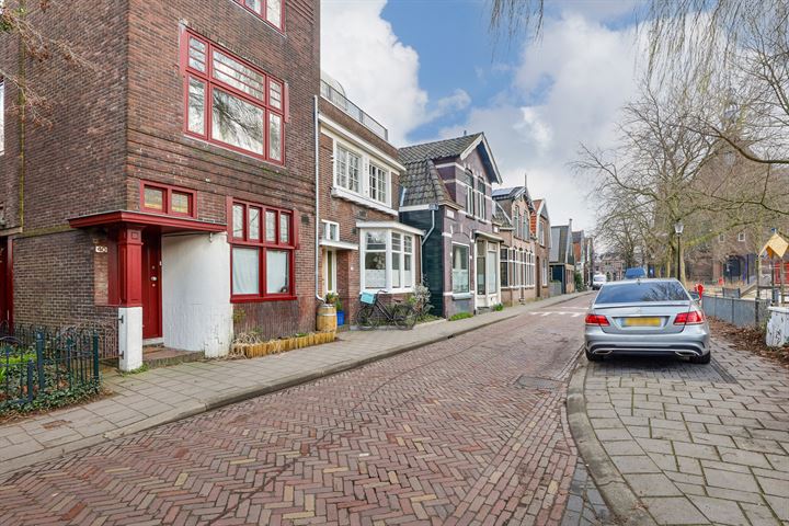 View photo 2 of Parkstraat 40