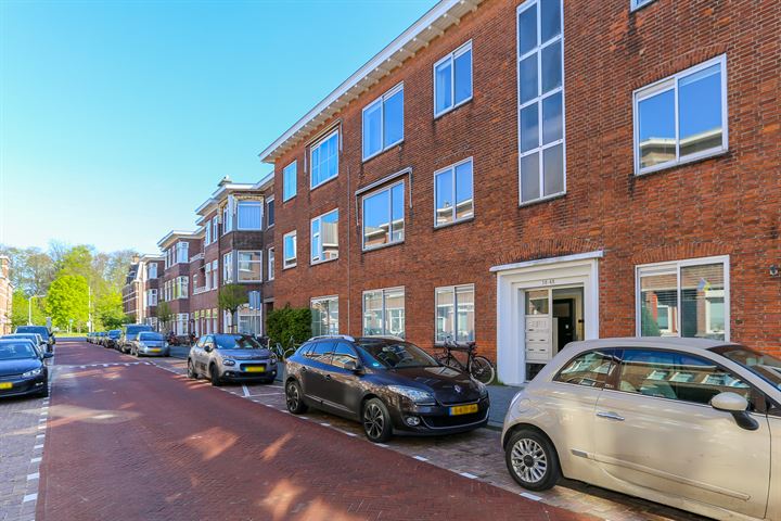 View photo 1 of De Moucheronstraat 42