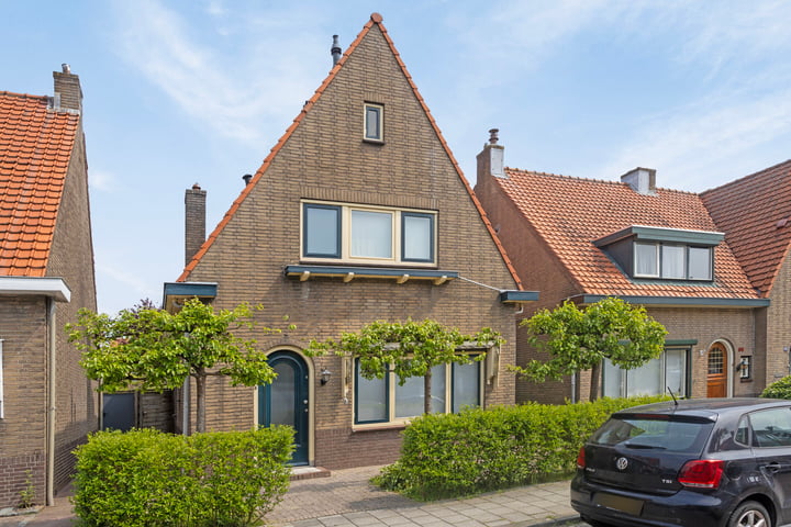 Bekijk foto 1 van Leliestraat 62