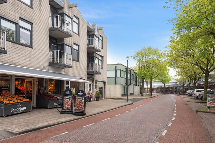 Bekijk foto 30 van Ruysdaelstraat 28